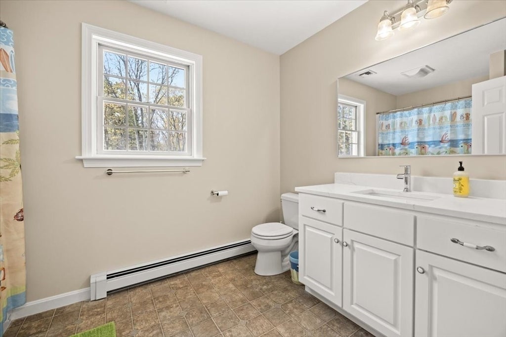 Bourne, Massachusetts, 02532, United States, 4 Bedrooms Bedrooms, ,4 BathroomsBathrooms,Residential,Active,2052070