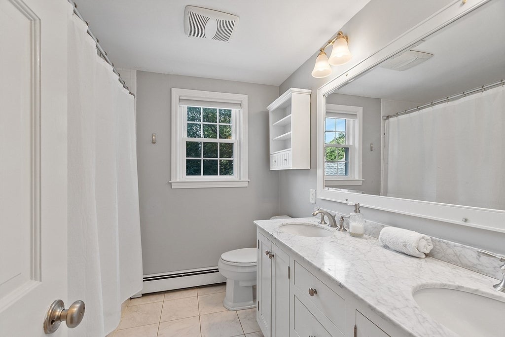 Westborough, Massachusetts, 01581, United States, 4 Bedrooms Bedrooms, ,3 BathroomsBathrooms,Residential,Active,1943801