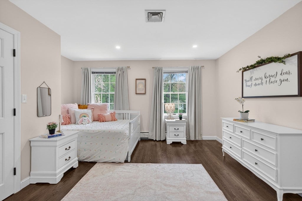 North Andover, Massachusetts, 01845, United States, 4 Bedrooms Bedrooms, ,3 BathroomsBathrooms,Residential,Active,2045698