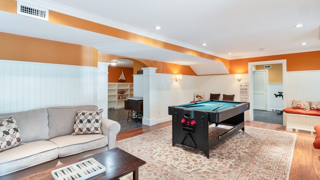 West Newbury, Massachusetts, 01985, United States, 4 Bedrooms Bedrooms, ,5 BathroomsBathrooms,Residential,Active,1936453