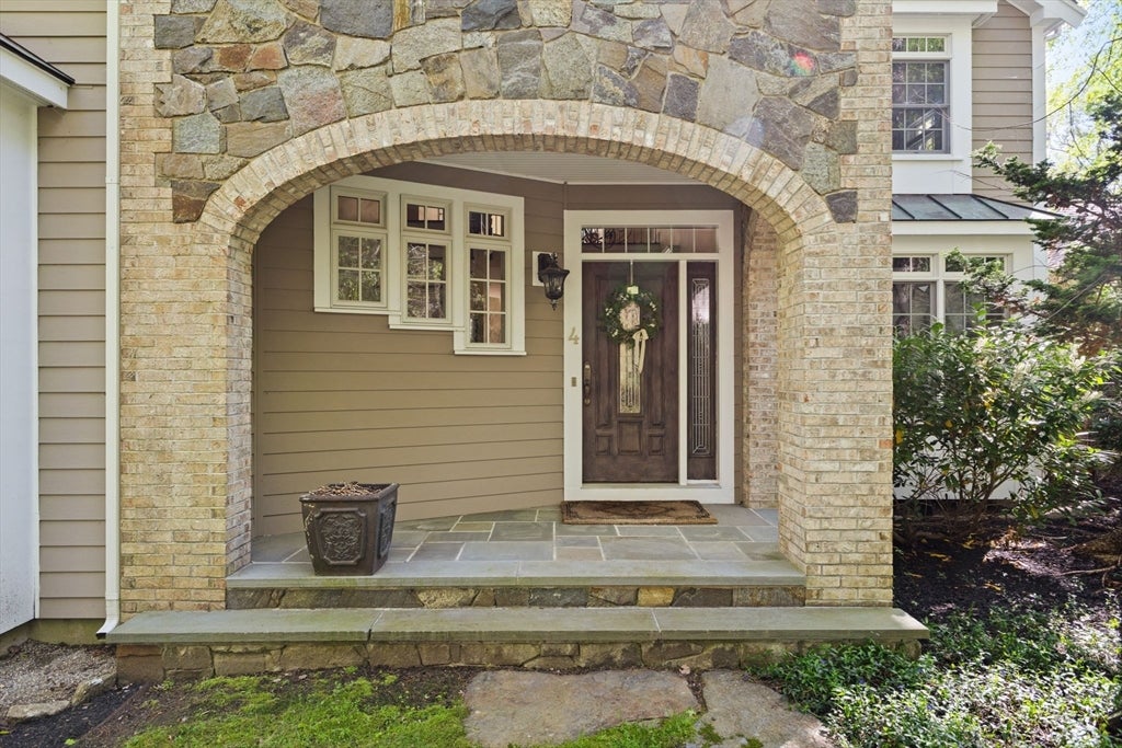 Lakeville, Massachusetts, 02347, United States, 5 Bedrooms Bedrooms, ,5 BathroomsBathrooms,Residential,Active,1867904