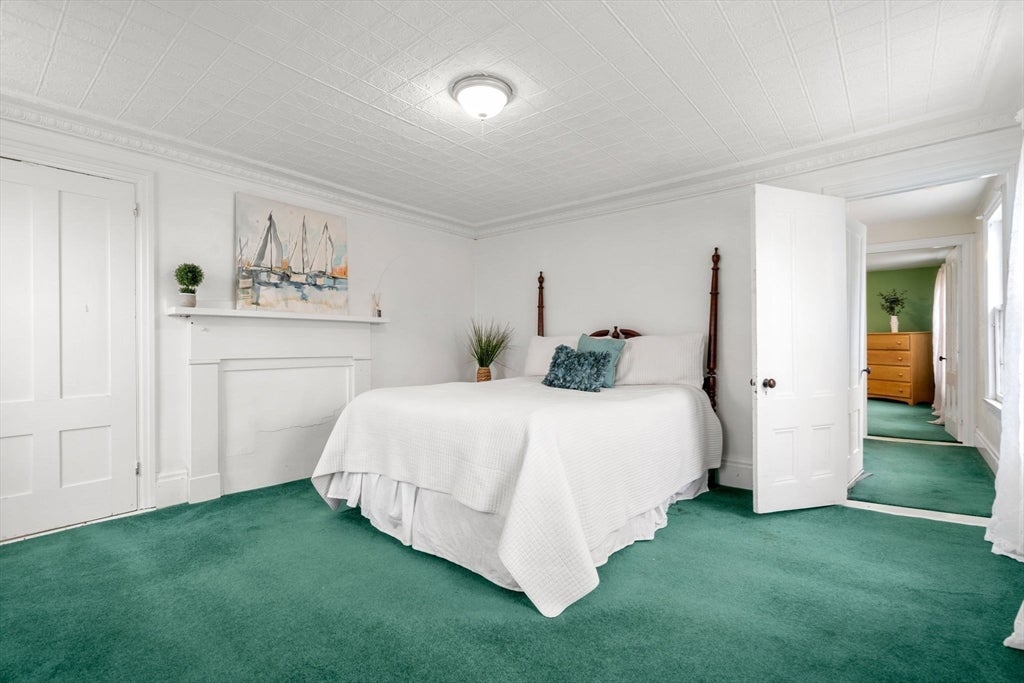 Newburyport, Massachusetts, 01950, United States, 3 Bedrooms Bedrooms, ,2 BathroomsBathrooms,Residential,Active,1922344