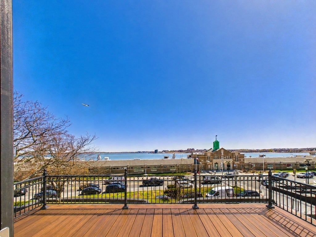 Boston, Massachusetts, 02127, United States, 4 Bedrooms Bedrooms, ,4 BathroomsBathrooms,Residential,Active,2043287