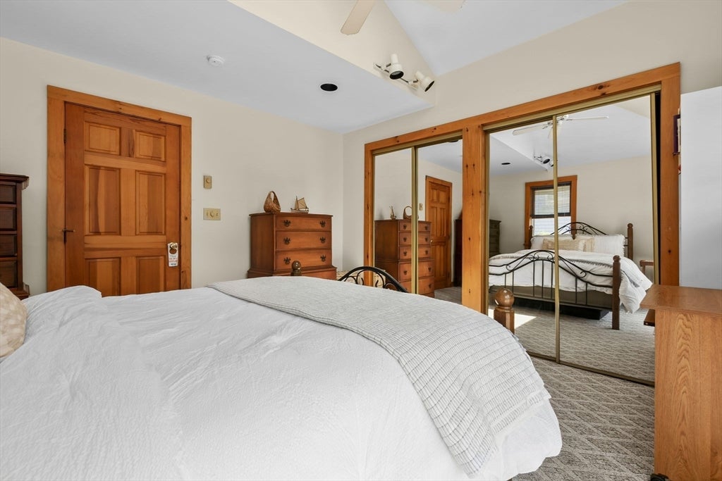 Newburyport, Massachusetts, 01950, United States, 2 Bedrooms Bedrooms, ,1 BathroomBathrooms,Residential,Active,1920272