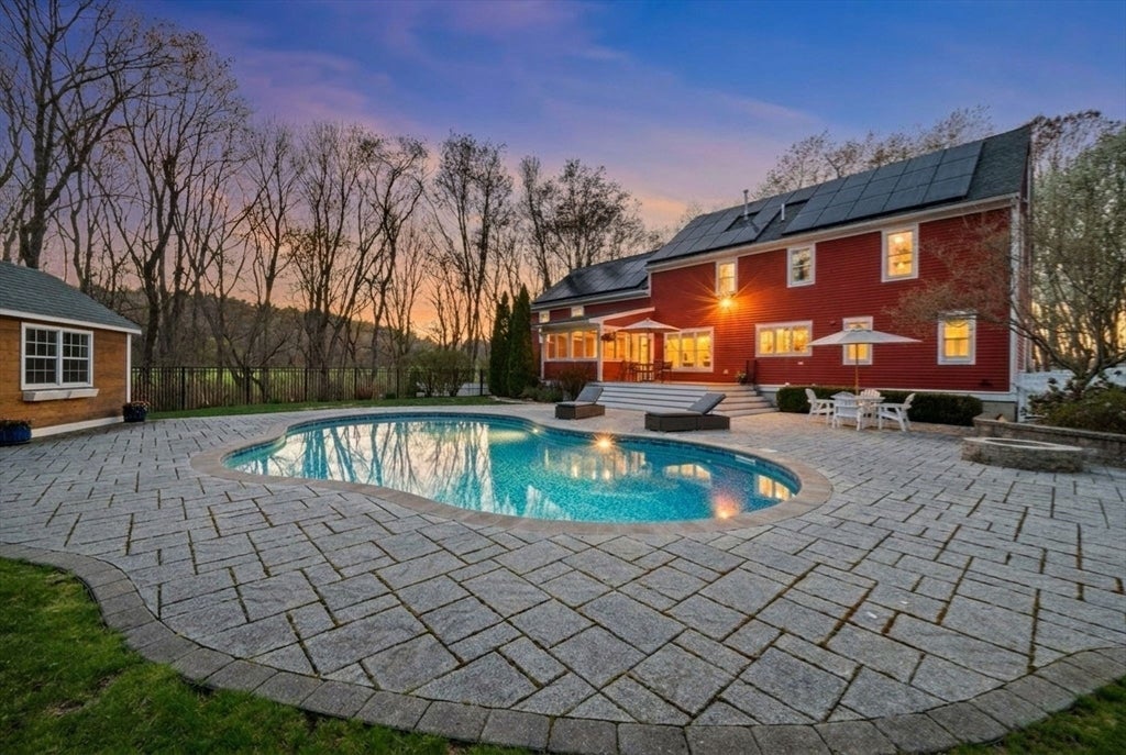 West Newbury, Massachusetts, 01985, United States, 4 Bedrooms Bedrooms, ,4 BathroomsBathrooms,Residential,Active,2044161
