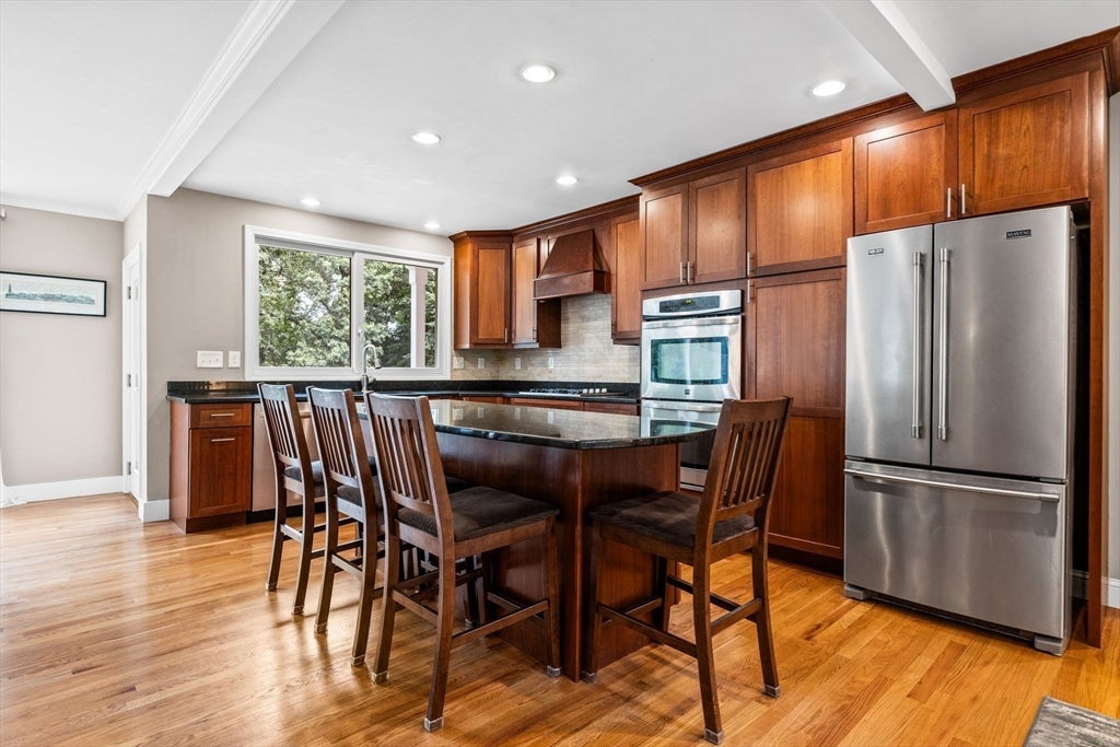 Andover, Massachusetts, 01810, United States, 5 Bedrooms Bedrooms, ,4 BathroomsBathrooms,Residential,Active,1934816