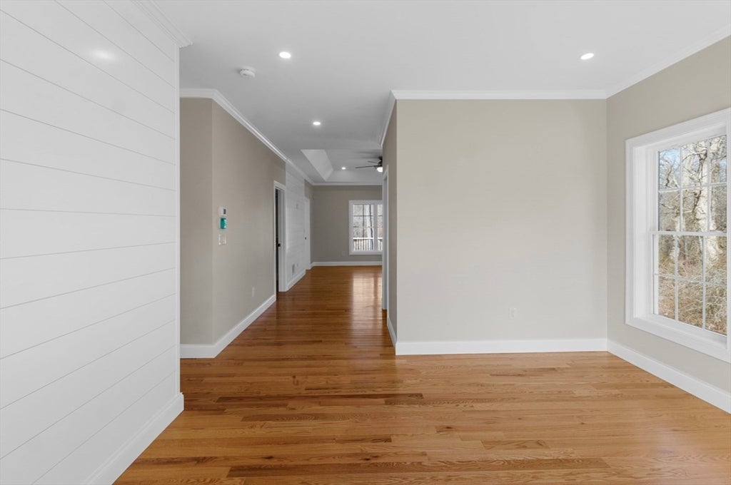 Dartmouth, Massachusetts, 02748, United States, 5 Bedrooms Bedrooms, ,4 BathroomsBathrooms,Residential,Active,1997881