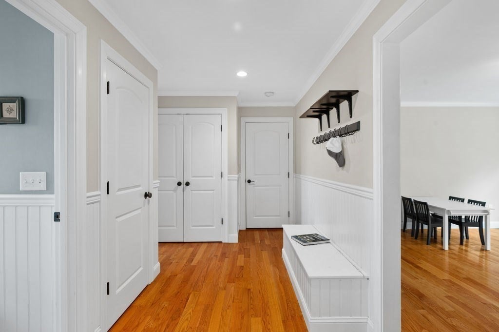 West Newbury, Massachusetts, 01985, United States, 4 Bedrooms Bedrooms, ,4 BathroomsBathrooms,Residential,Active,1986888