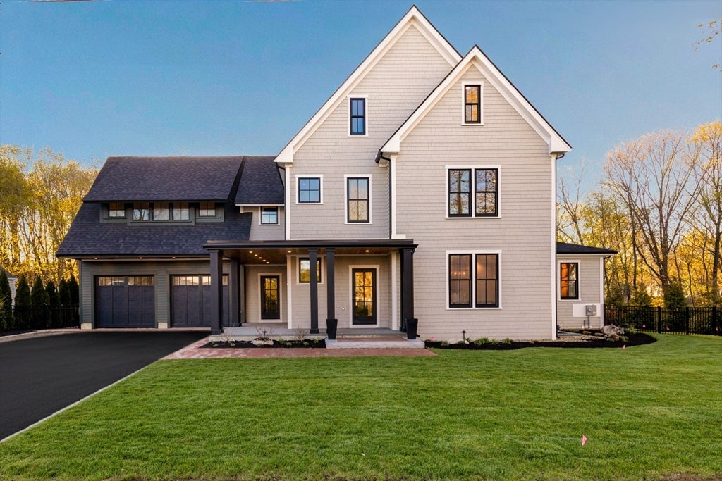 Newburyport, Massachusetts, 01950, United States, 4 Bedrooms Bedrooms, ,6 BathroomsBathrooms,Residential,Active,2043835