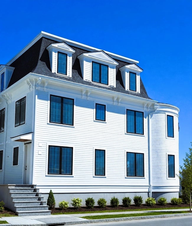 Boston, Massachusetts, 02127, United States, 4 Bedrooms Bedrooms, ,4 BathroomsBathrooms,Residential,Active,2043287
