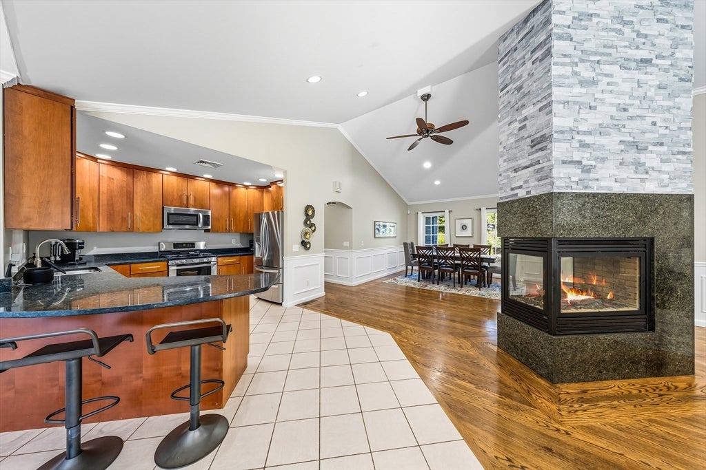 Smithfield, Rhode Island, 02917, United States, 3 Bedrooms Bedrooms, ,2 BathroomsBathrooms,Residential,Active,1963267