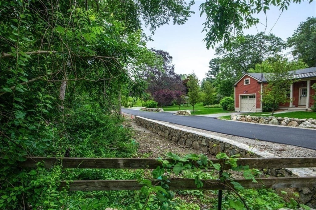 Dedham, Massachusetts, 02026, United States, 5 Bedrooms Bedrooms, ,5 BathroomsBathrooms,Residential,Active,2006827