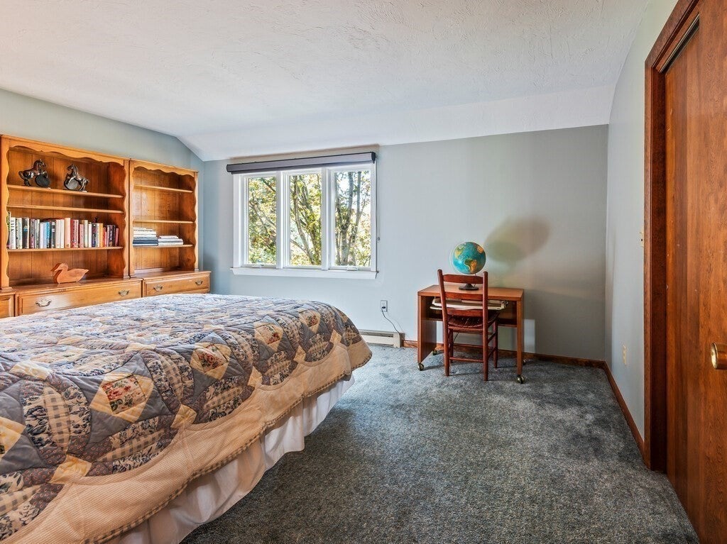 Shrewsbury, Massachusetts, 01545, United States, 4 Bedrooms Bedrooms, ,5 BathroomsBathrooms,Residential,Active,1968373