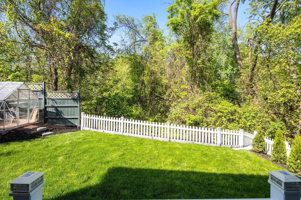 Newton, Massachusetts, 02460, United States, 5 Bedrooms Bedrooms, ,4 BathroomsBathrooms,Residential,Active,1934756