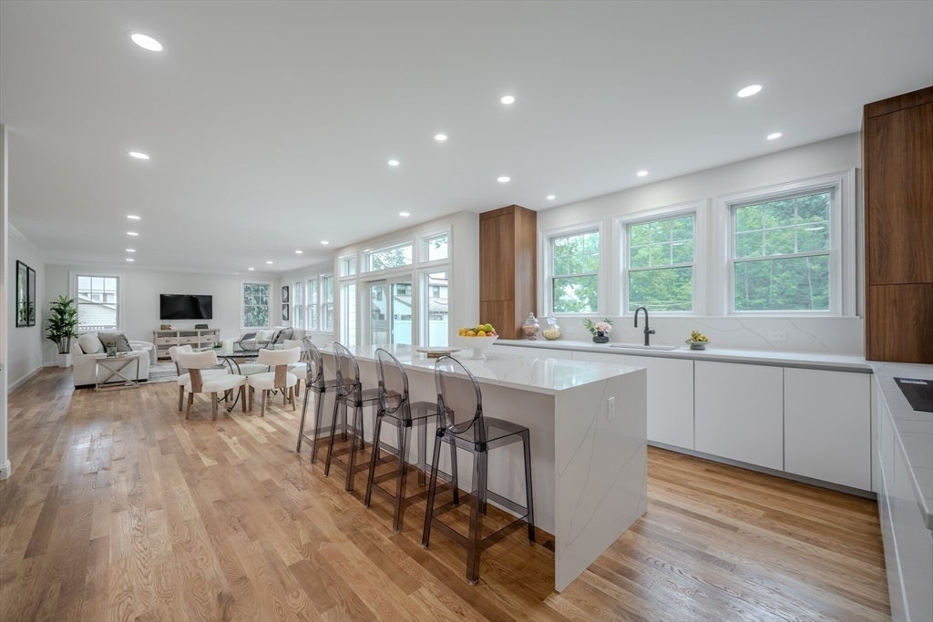 Newton, Massachusetts, 02466, United States, 5 Bedrooms Bedrooms, ,5 BathroomsBathrooms,Residential,Active,1884884