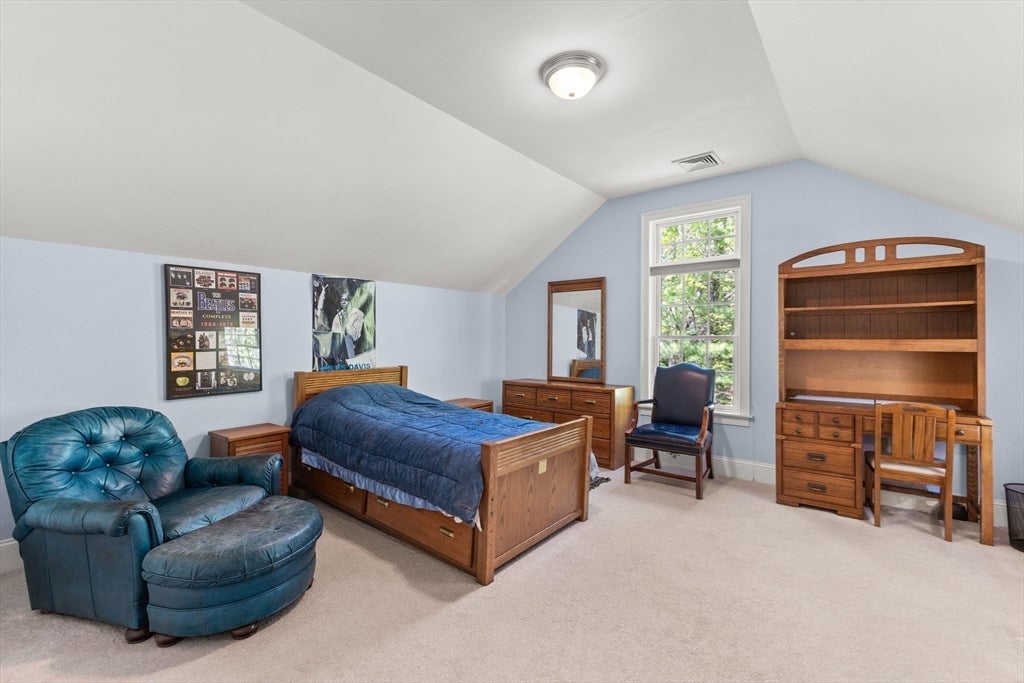 Lakeville, Massachusetts, 02347, United States, 5 Bedrooms Bedrooms, ,5 BathroomsBathrooms,Residential,Active,1867904