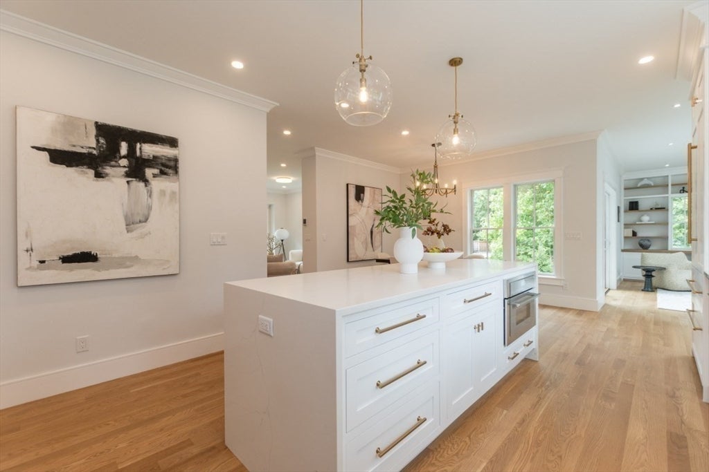 Newton, Massachusetts, 02466, United States, 4 Bedrooms Bedrooms, ,6 BathroomsBathrooms,Residential,Active,1934774