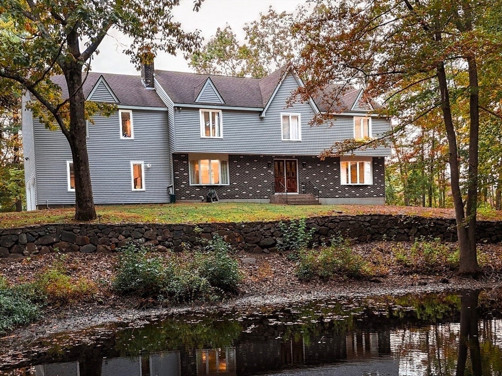 Foxboro, Massachusetts, 02035, United States, 5 Bedrooms Bedrooms, ,4 BathroomsBathrooms,Residential,Active,1904724 Foxboro, Massachusetts, 02035, United States, 5 Bedrooms Bedrooms, ,4 BathroomsBathrooms,Residential,Active,1904724