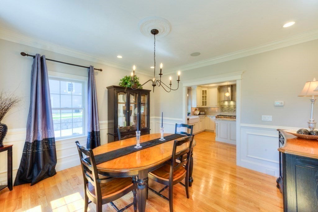 Shrewsbury, Massachusetts, 01545, United States, 5 Bedrooms Bedrooms, ,5 BathroomsBathrooms,Residential,Active,1964258