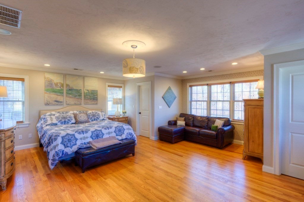 Shrewsbury, Massachusetts, 01545, United States, 5 Bedrooms Bedrooms, ,5 BathroomsBathrooms,Residential,Active,1964258