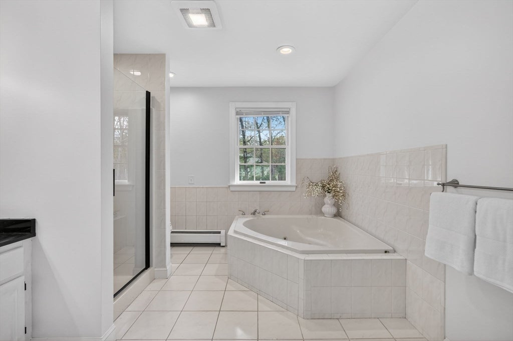 North Andover, Massachusetts, 01845, United States, 4 Bedrooms Bedrooms, ,3 BathroomsBathrooms,Residential,Active,2045698