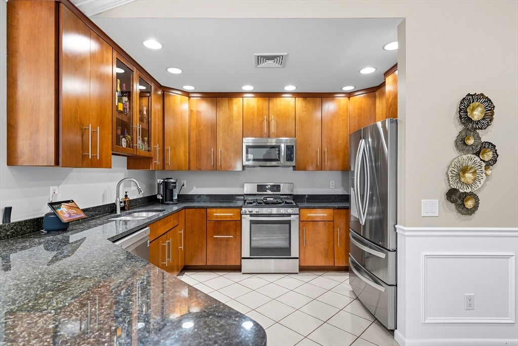 Smithfield, Rhode Island, 02917, United States, 3 Bedrooms Bedrooms, ,2 BathroomsBathrooms,Residential,Active,1963267