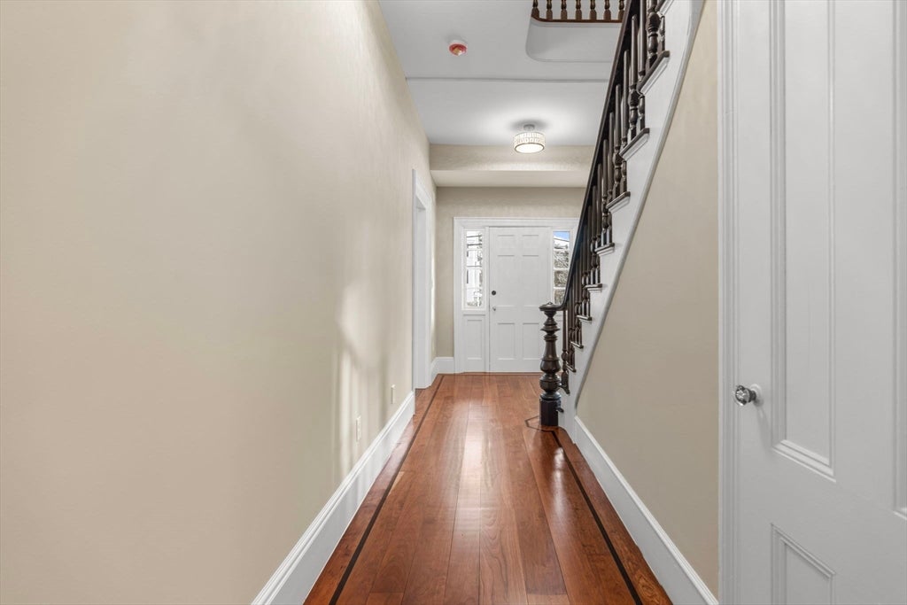 Andover, Massachusetts, 01810, United States, 4 Bedrooms Bedrooms, ,5 BathroomsBathrooms,Residential,Active,2002339