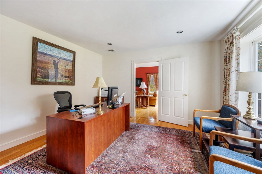 Norwell, Massachusetts, 02061, United States, 4 Bedrooms Bedrooms, ,4 BathroomsBathrooms,Residential,Active,1986892