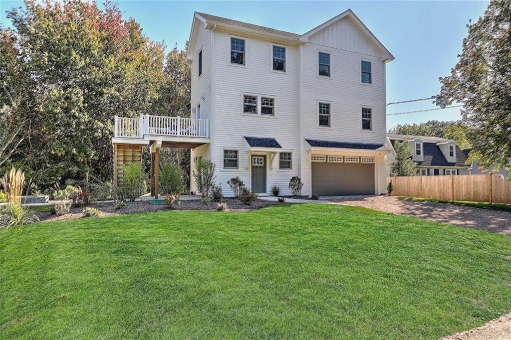 South Kingstown, Rhode Island, 02879, United States, 2 Bedrooms Bedrooms, ,3 BathroomsBathrooms,Residential,Active,2045783