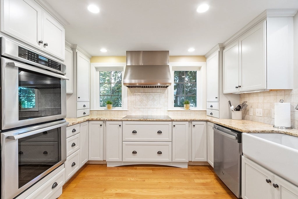 Westborough, Massachusetts, 01581, United States, 4 Bedrooms Bedrooms, ,3 BathroomsBathrooms,Residential,Active,1943801