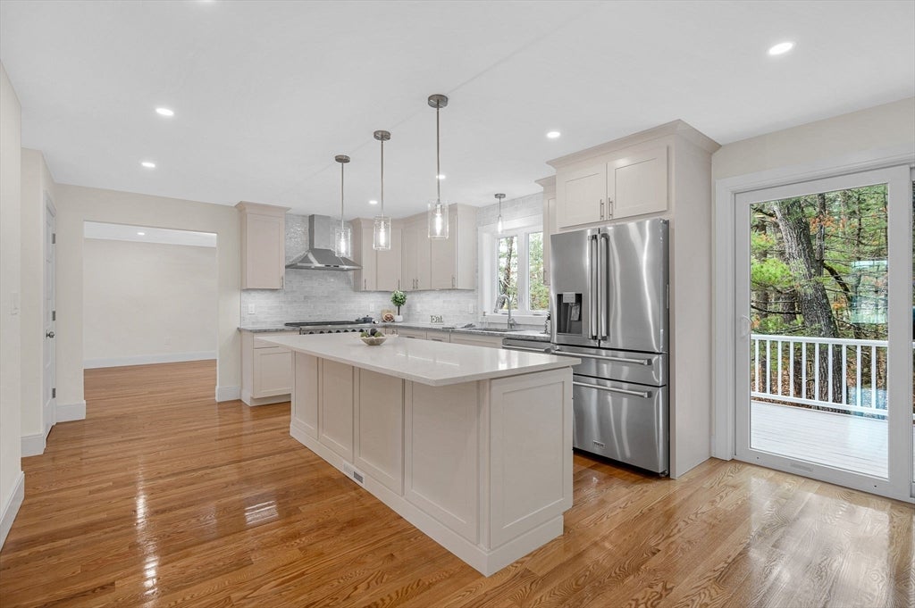Wilmington, Massachusetts, 01887, United States, 4 Bedrooms Bedrooms, ,3 BathroomsBathrooms,Residential,Active,2043113