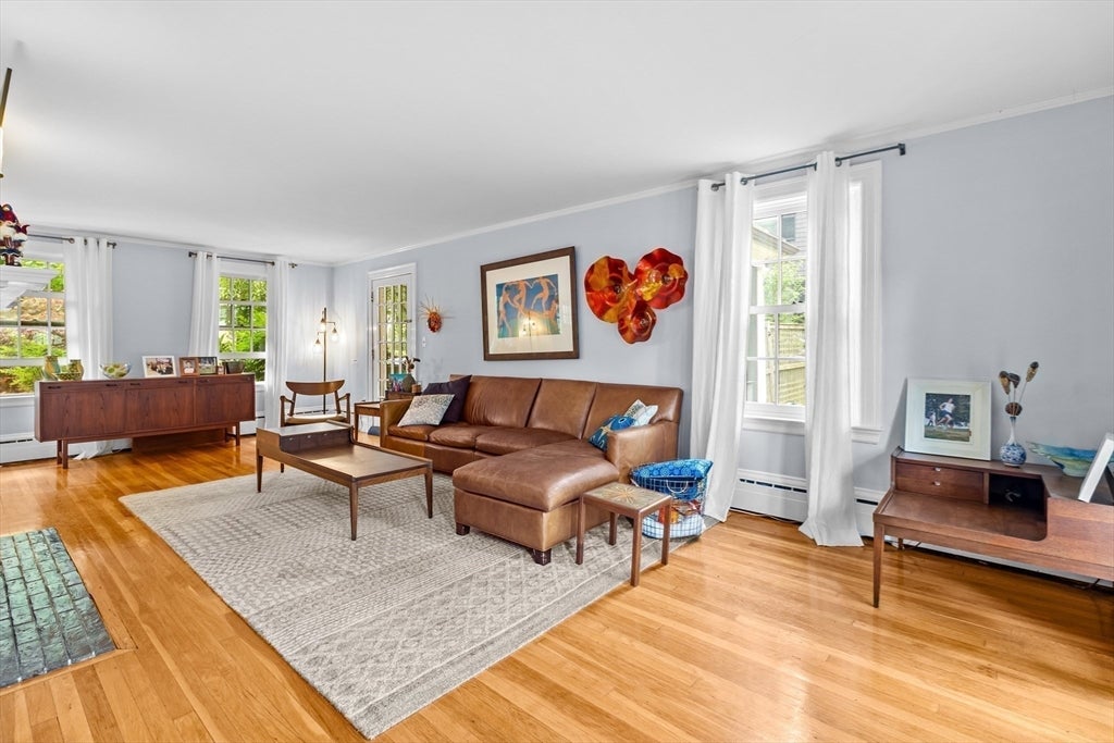 Brookline, Massachusetts, 02445, United States, 5 Bedrooms Bedrooms, ,4 BathroomsBathrooms,Residential,Active,1905060
