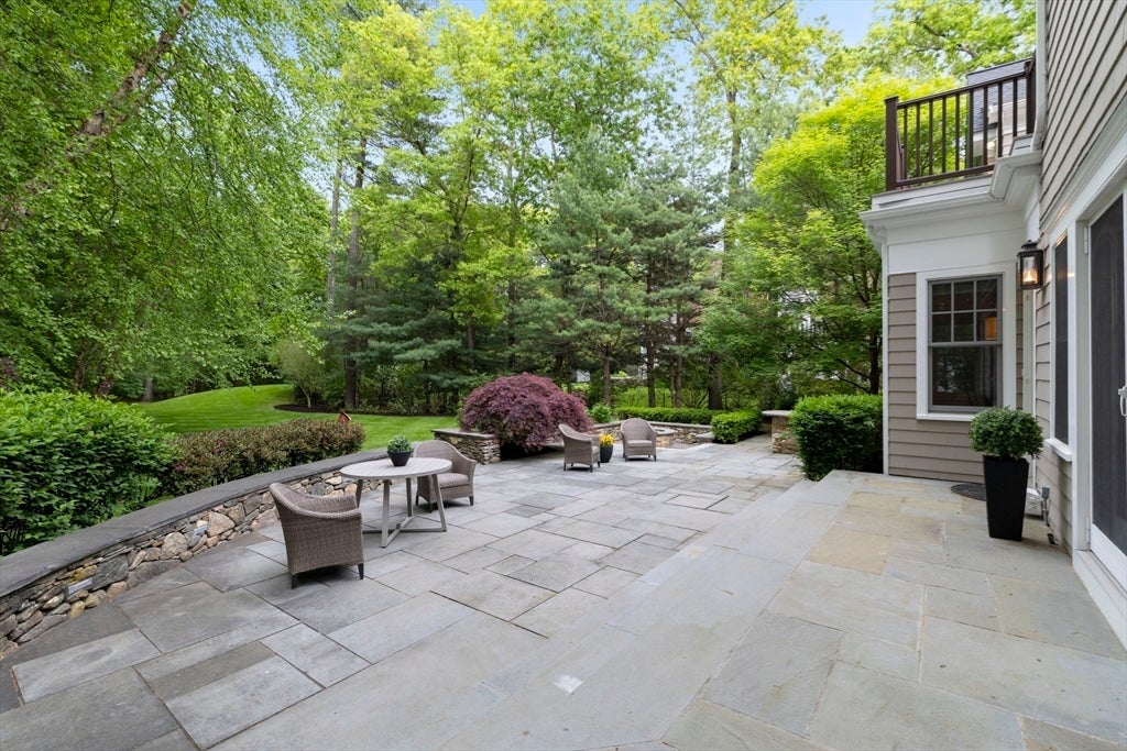 Concord, Massachusetts, 01742, United States, 6 Bedrooms Bedrooms, ,7 BathroomsBathrooms,Residential,Active,2044996