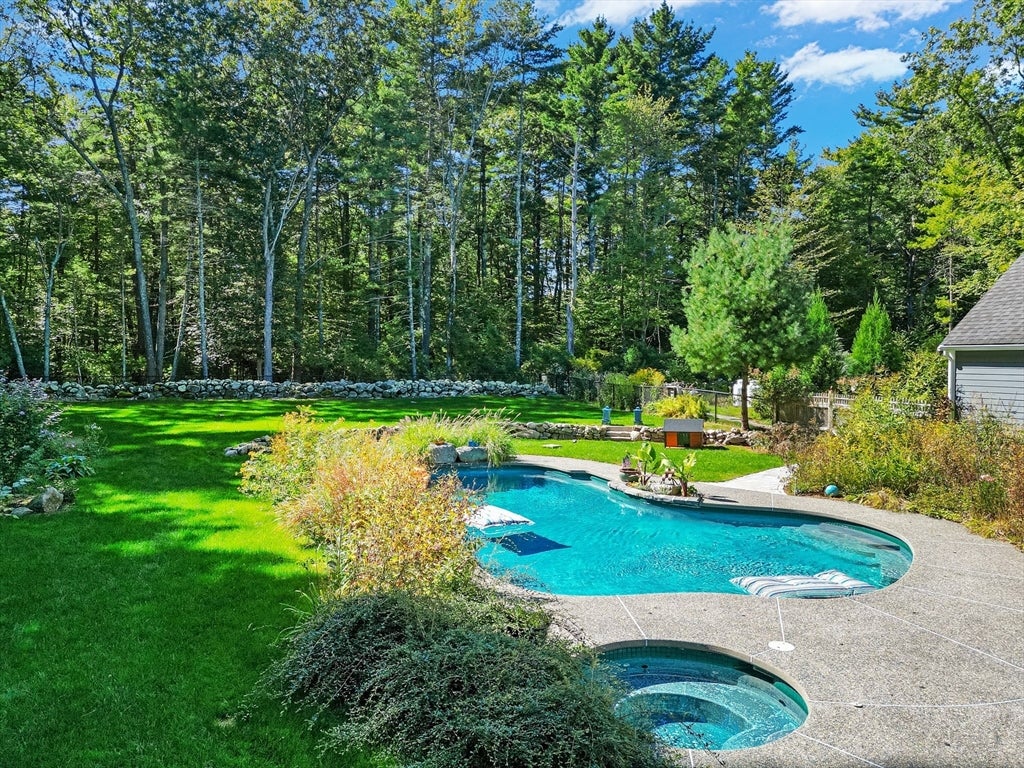 Norwell, Massachusetts, 02061, United States, 4 Bedrooms Bedrooms, ,4 BathroomsBathrooms,Residential,Active,1952760