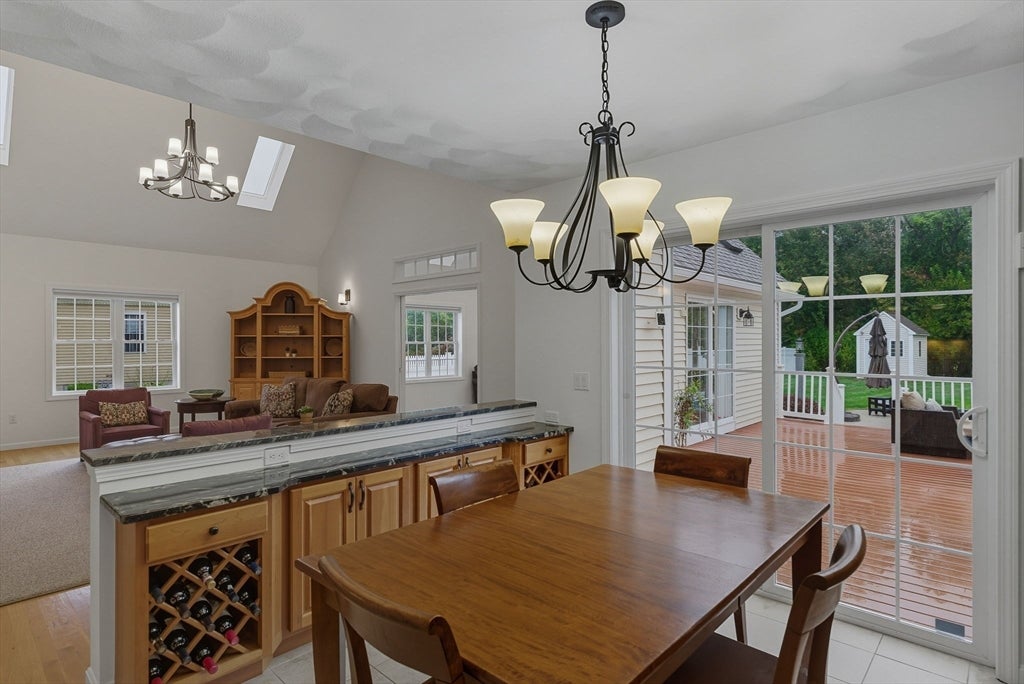 Westford, Massachusetts, 01886, United States, 4 Bedrooms Bedrooms, ,4 BathroomsBathrooms,Residential,Active,1971779