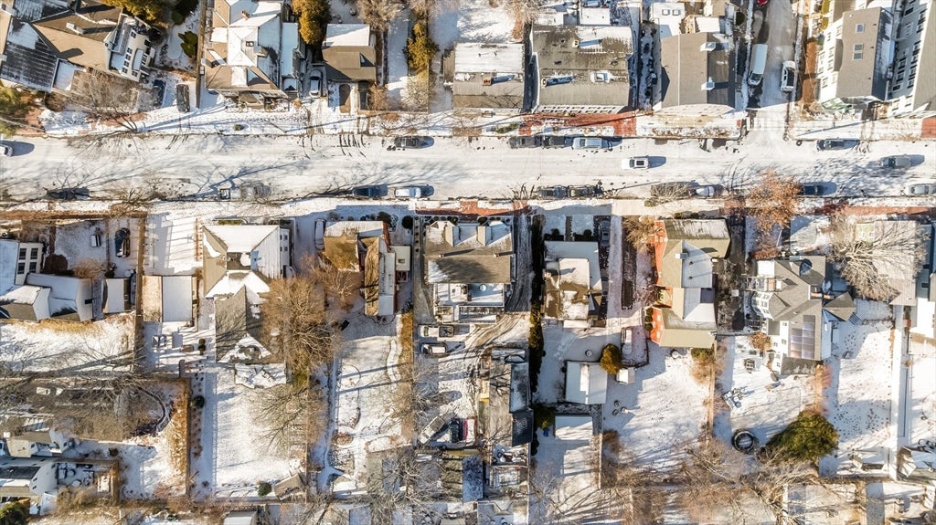 Newburyport, Massachusetts, 01950, United States, 6 Bedrooms Bedrooms, ,6 BathroomsBathrooms,Residential,Active,2011453