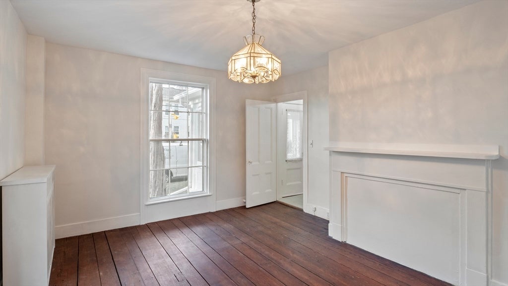 Newburyport, Massachusetts, 01950, United States, 3 Bedrooms Bedrooms, ,3 BathroomsBathrooms,Residential,Active,1986921