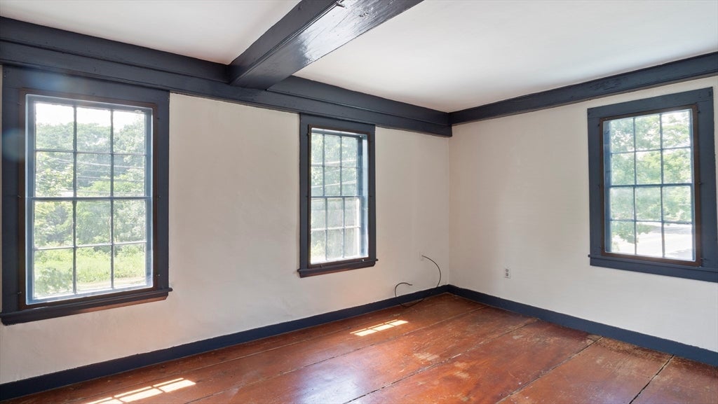 Newbury, Massachusetts, 01951, United States, 5 Bedrooms Bedrooms, ,3 BathroomsBathrooms,Residential,Active,1945051