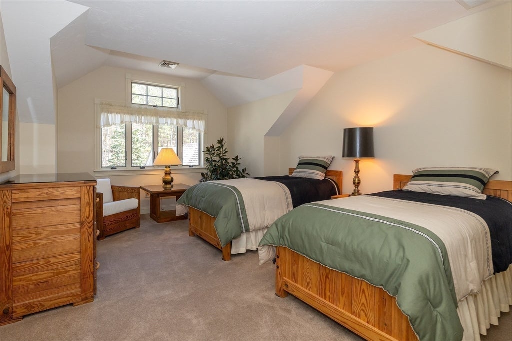 Pittsfield, New Hampshire, 03263, United States, 4 Bedrooms Bedrooms, ,5 BathroomsBathrooms,Residential,Active,1860238