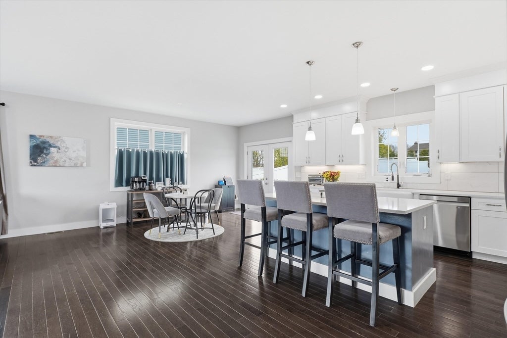 Lynn, Massachusetts, 01904, United States, 5 Bedrooms Bedrooms, ,3 BathroomsBathrooms,Residential,Active,2043805
