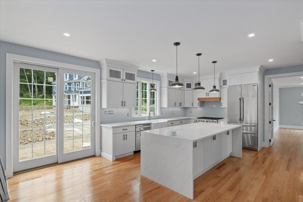 Dedham, Massachusetts, 02026, United States, 5 Bedrooms Bedrooms, ,5 BathroomsBathrooms,Residential,Active,2006827