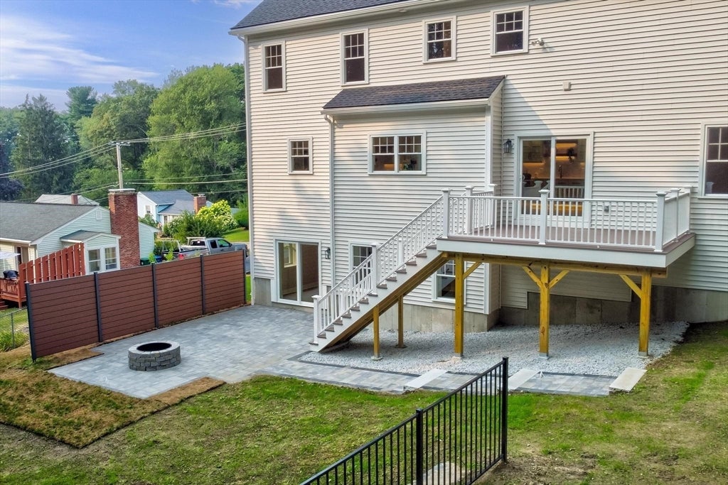 Burlington, Massachusetts, 01803, United States, 5 Bedrooms Bedrooms, ,5 BathroomsBathrooms,Residential,Active,1909077