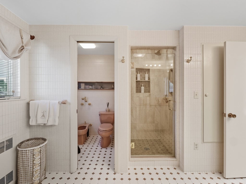Newburyport, Massachusetts, 01950, United States, 3 Bedrooms Bedrooms, ,3 BathroomsBathrooms,Residential,Active,2045626