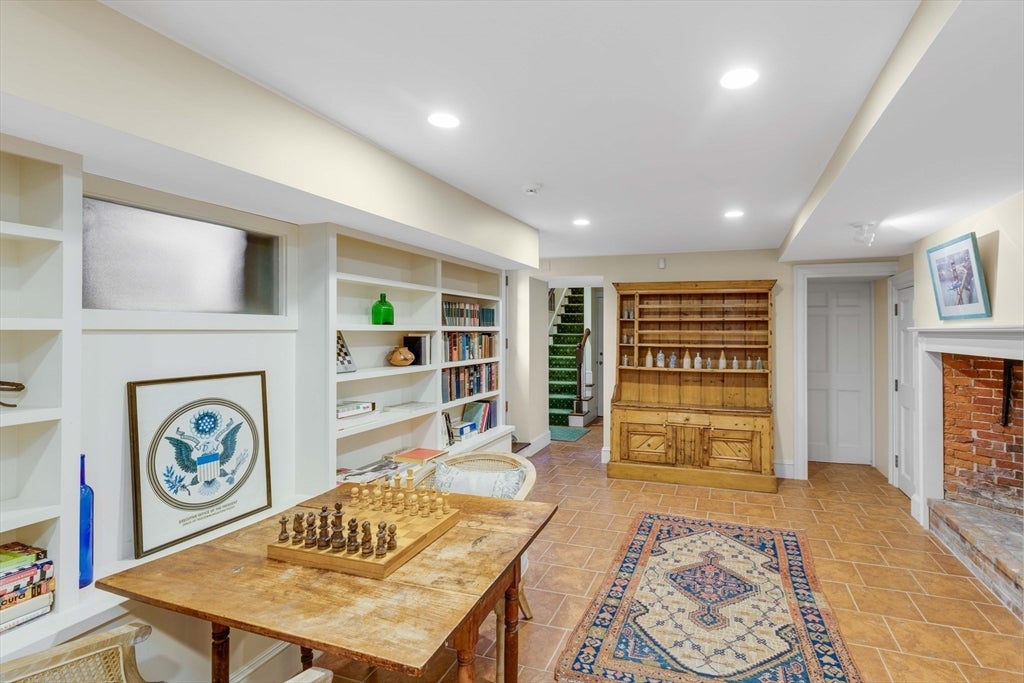 Salem, Massachusetts, 01970, United States, 5 Bedrooms Bedrooms, ,7 BathroomsBathrooms,Residential,Active,1945049