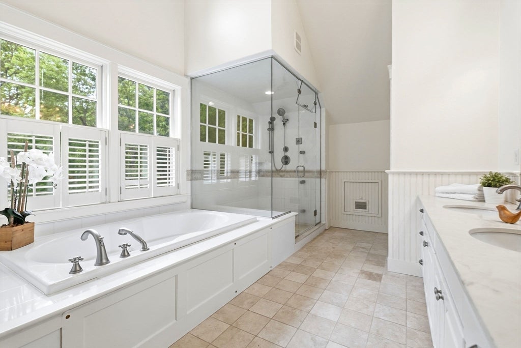 Concord, Massachusetts, 01742, United States, 6 Bedrooms Bedrooms, ,7 BathroomsBathrooms,Residential,Active,2044996