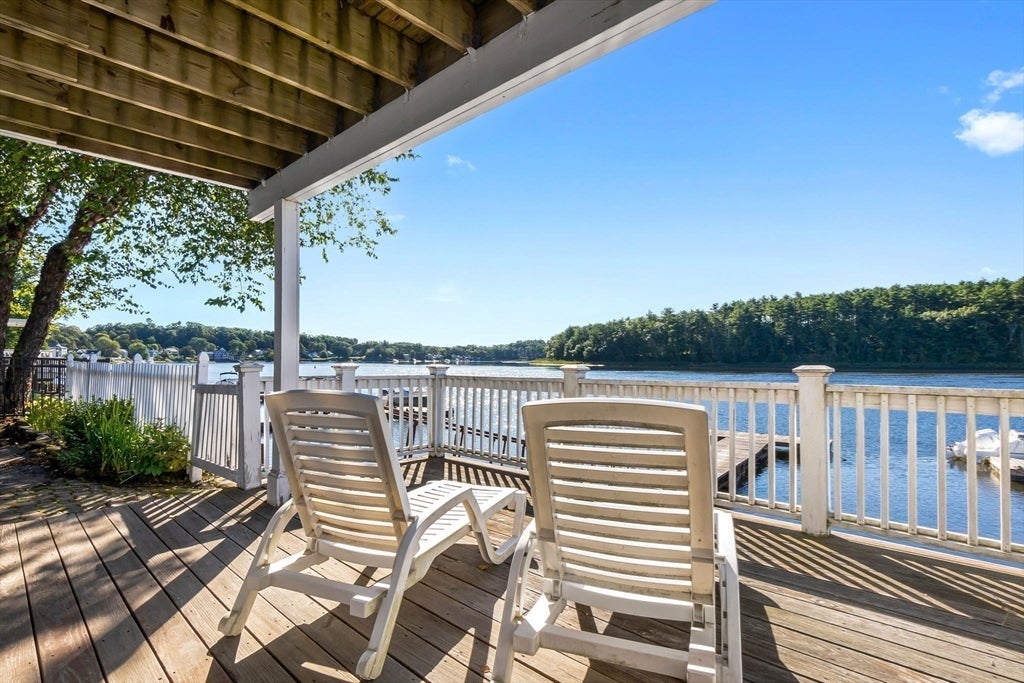 Amesbury, Massachusetts, 01913, United States, 3 Bedrooms Bedrooms, ,3 BathroomsBathrooms,Residential,Active,1929678