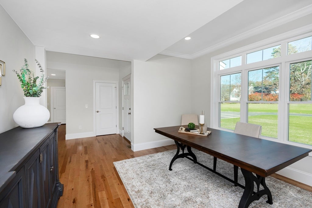 Hudson, New Hampshire, 03051, United States, 5 Bedrooms Bedrooms, ,4 BathroomsBathrooms,Residential,Active,2008017