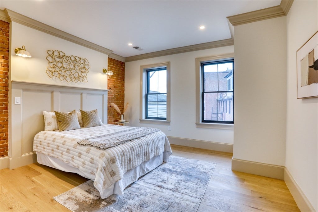 Boston, Massachusetts, 02129, United States, 4 Bedrooms Bedrooms, ,4 BathroomsBathrooms,Residential,Active,2043810