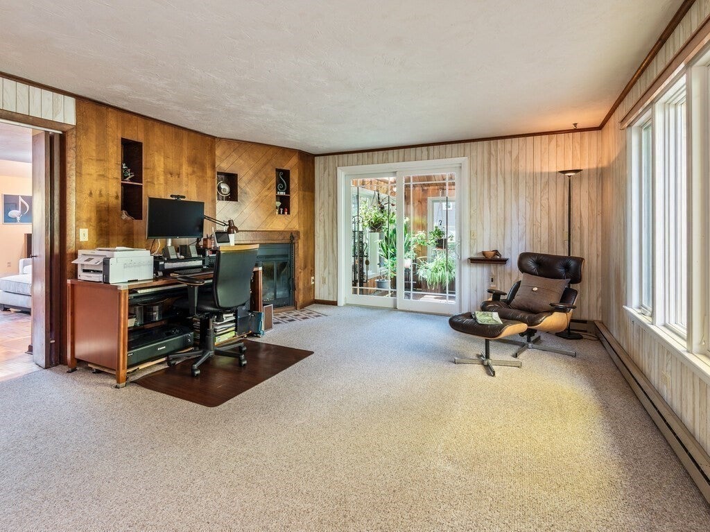 Shrewsbury, Massachusetts, 01545, United States, 4 Bedrooms Bedrooms, ,5 BathroomsBathrooms,Residential,Active,1968373