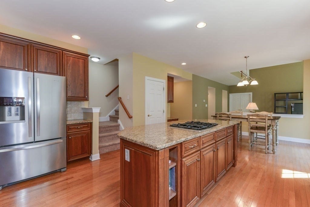 Bellingham, Massachusetts, 02019, United States, 4 Bedrooms Bedrooms, ,4 BathroomsBathrooms,Residential,Active,2045545